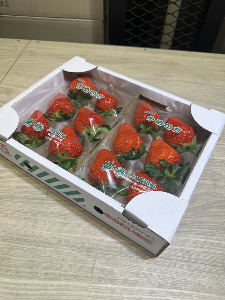 [甘甜香氣十足]日本高知夢乃香草莓 日本高知夢乃香草莓