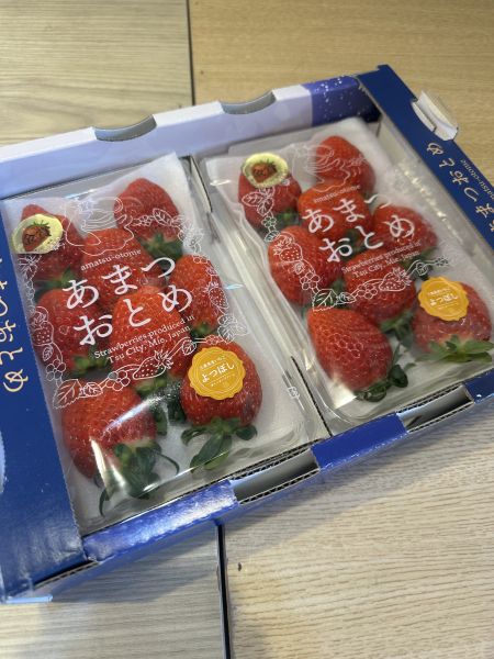 [馨香甘甜]日本三重星野紅草莓 日本三重星野紅草莓