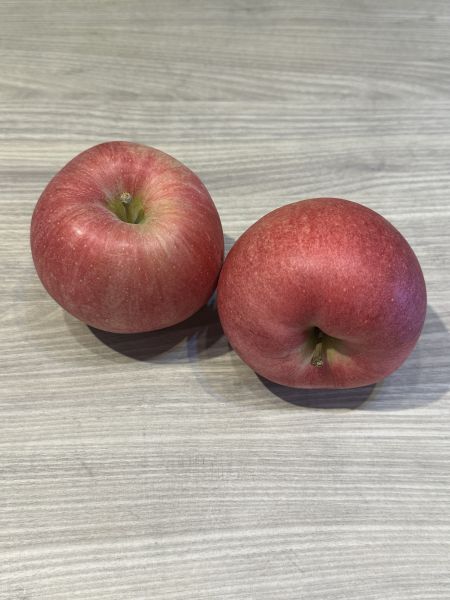 [巨大紅潤中脆甘甜]日本青森大紅榮蘋果 大紅栄 だいこうえい 日本青森蘋果,大紅榮蘋果,大紅栄,だいこうえい