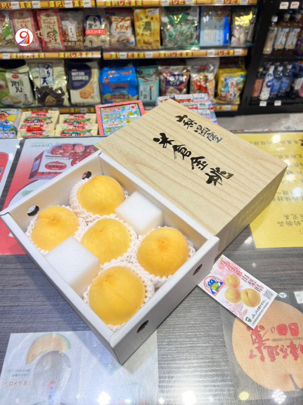 [芒果香氣極致甘甜]日本山梨溫室一桃匠黃金桃水蜜桃 黄金桃 おうごんとう 山梨温室桃 黃桃 米倉金桃 日本山梨水蜜桃,もも,モモ,白鳳,川中島,なつっこ,日川,夏子,室外桃,黃金桃,黃色水蜜桃,黃美娘