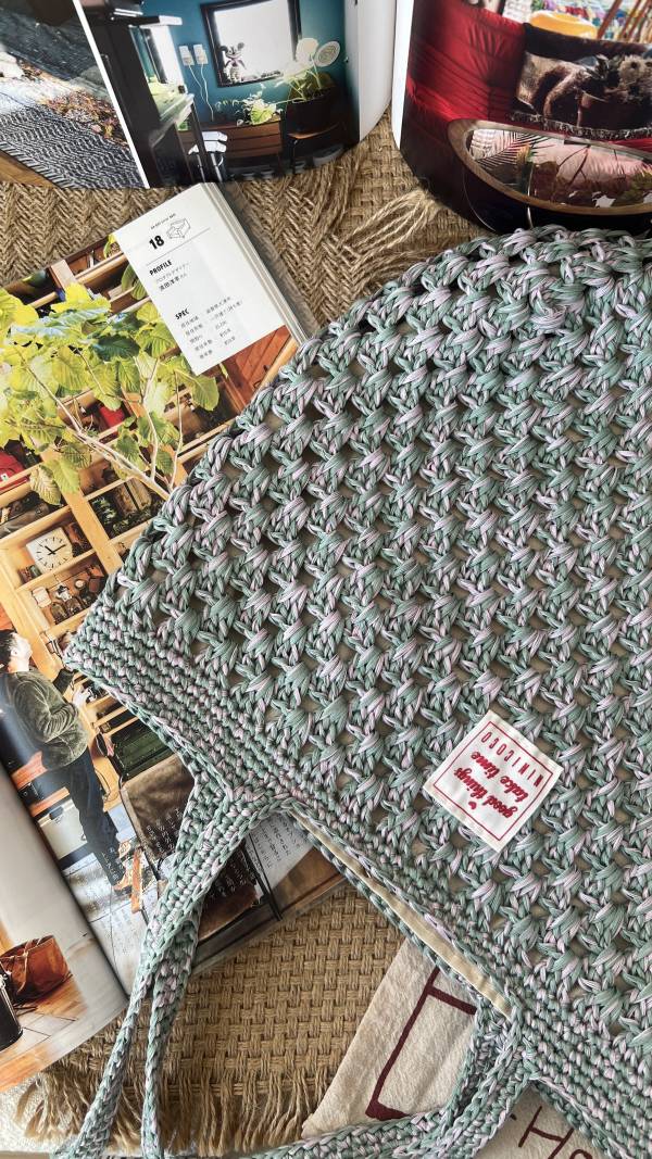 現貨 輕盈質感撞色棉紙包 三色 