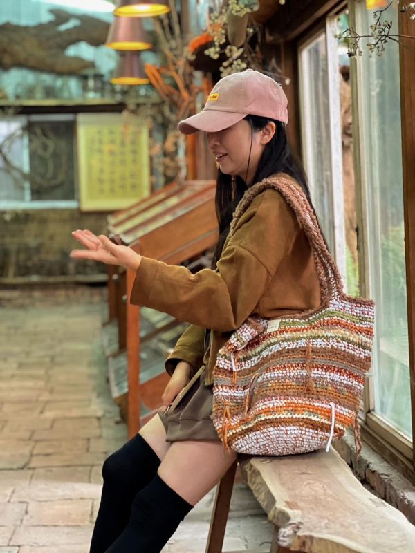 現貨 流浪大泡泡肩背包 蒔橙 