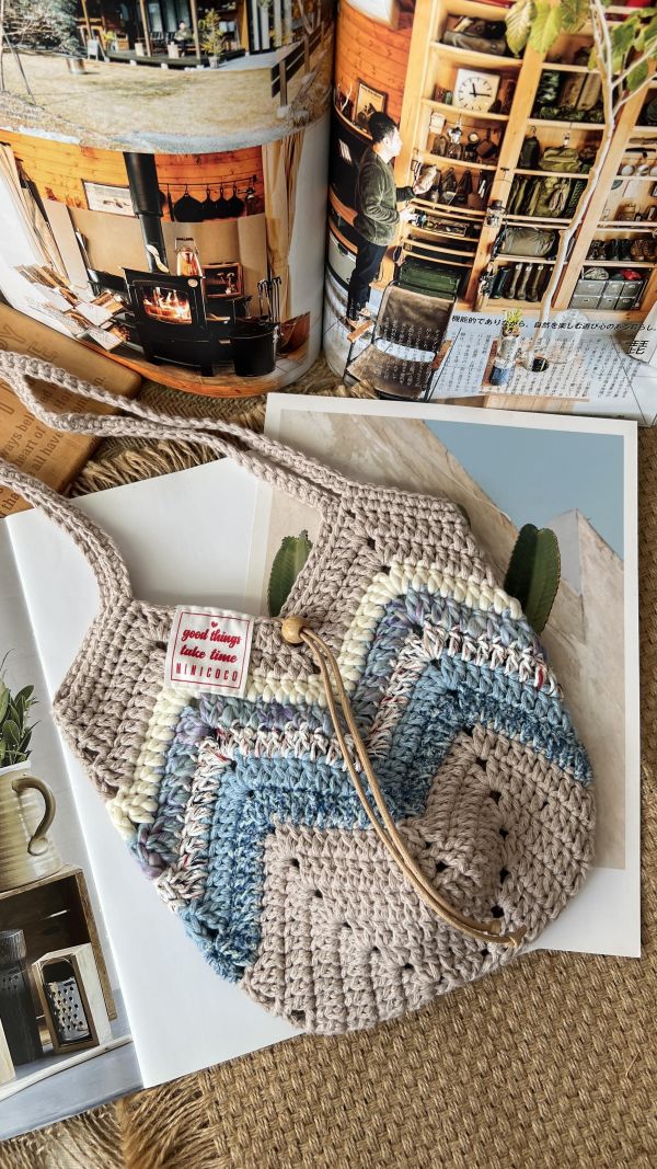 現貨 天天都要揹的氣球小包 