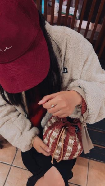 現貨 拐杖糖兩用包 楓紅 