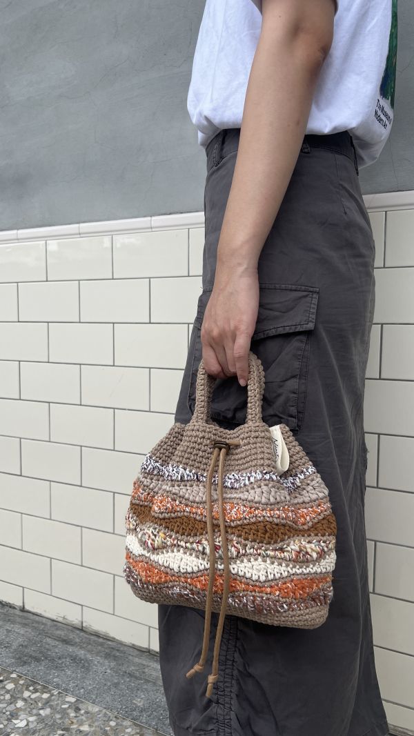 現貨 鉤織款流浪小手提 海浪橘 