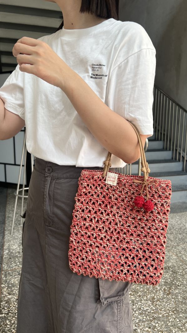 現貨 棉紙線簍空小手提 附吊飾 