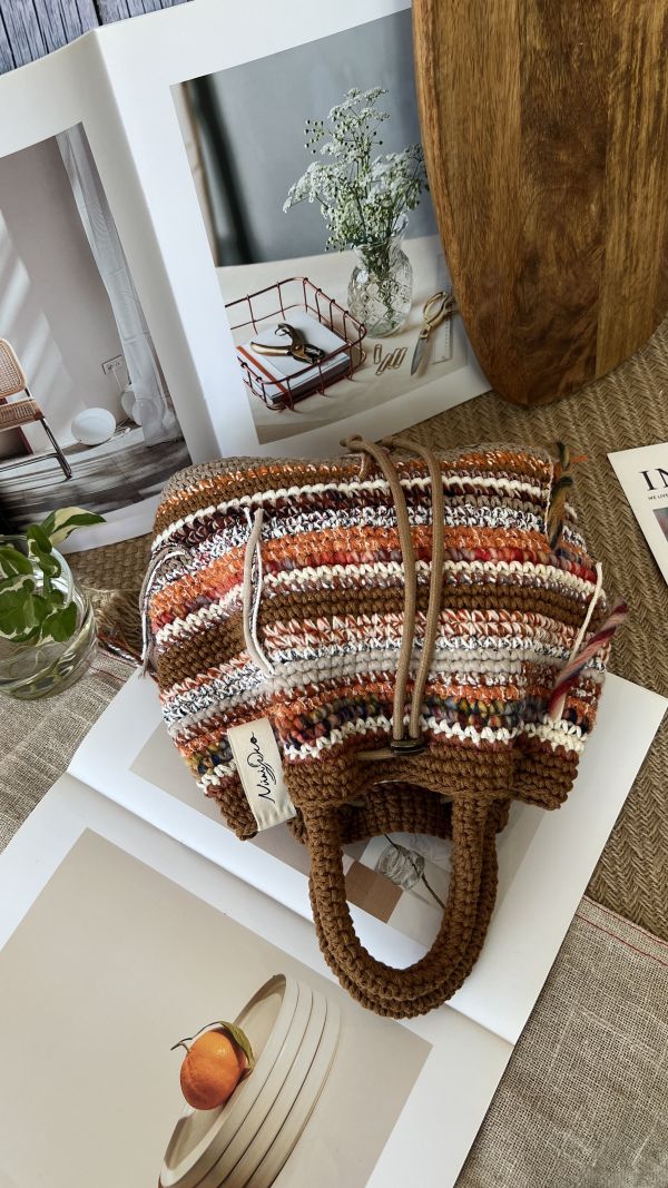 現貨 鉤織款流浪小手提 橙月 