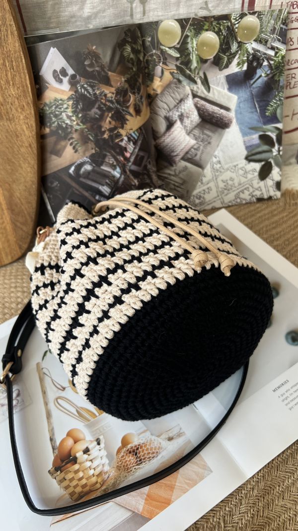 現貨 櫻桃紅束口水桶包 