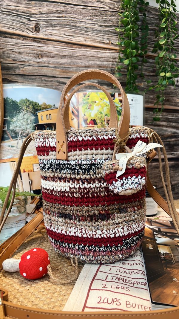 現貨 迷你流浪包加高款 聖誕紅 