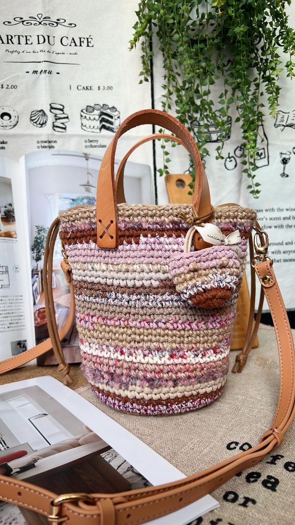 現貨 迷你流浪包加高款 草莓巧克力 