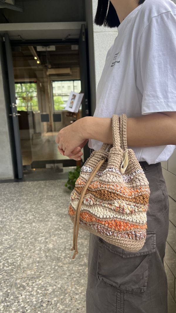 現貨 鉤織款流浪小手提 海浪橘 
