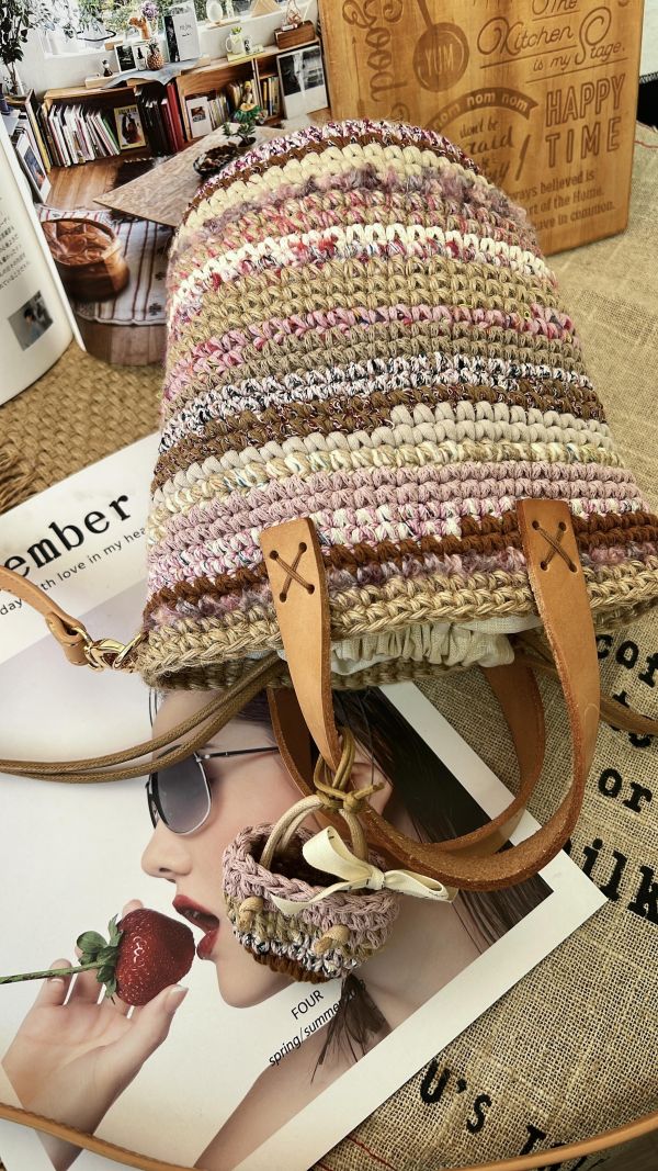 現貨 迷你流浪包加高款 草莓巧克力 