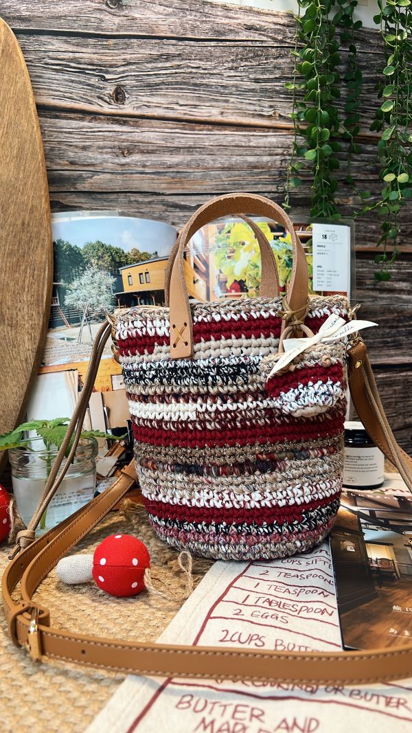 現貨 迷你流浪包加高款 聖誕紅 