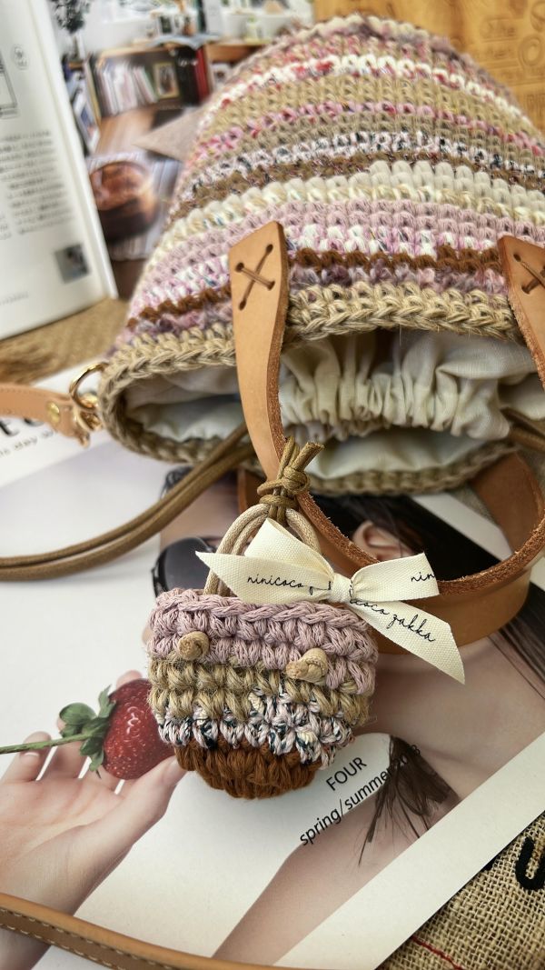 現貨 迷你流浪包加高款 草莓巧克力 