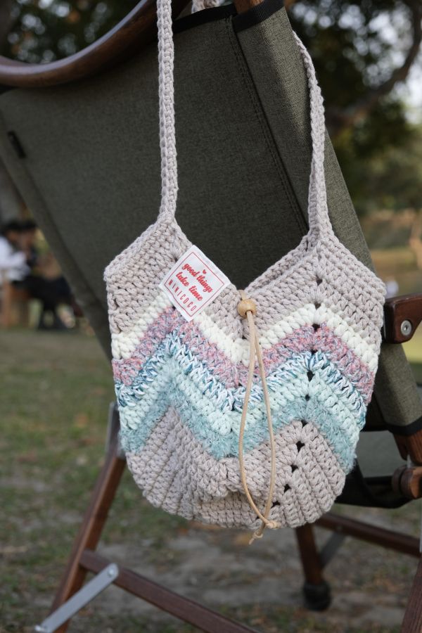 現貨 天天都要揹的氣球小包 