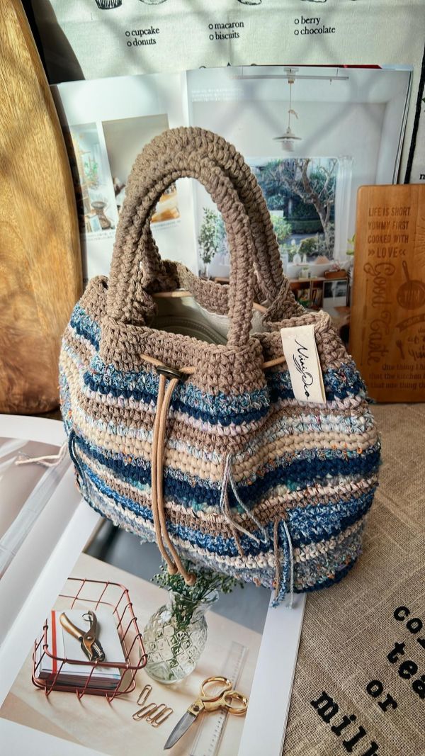 現貨 鉤織款流浪小手提 日本藍 