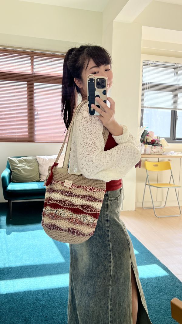 現貨 加大版秋浪包 歡樂紅 