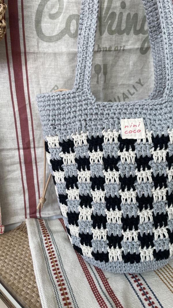 現貨 棉格子肩背包 灰 