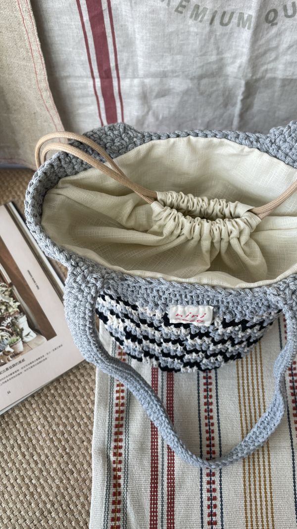 現貨 棉格子肩背包 灰 