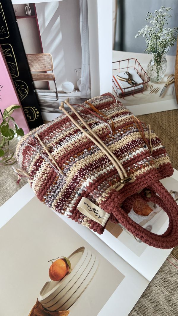 現貨 鉤織款流浪小手提 楓收 