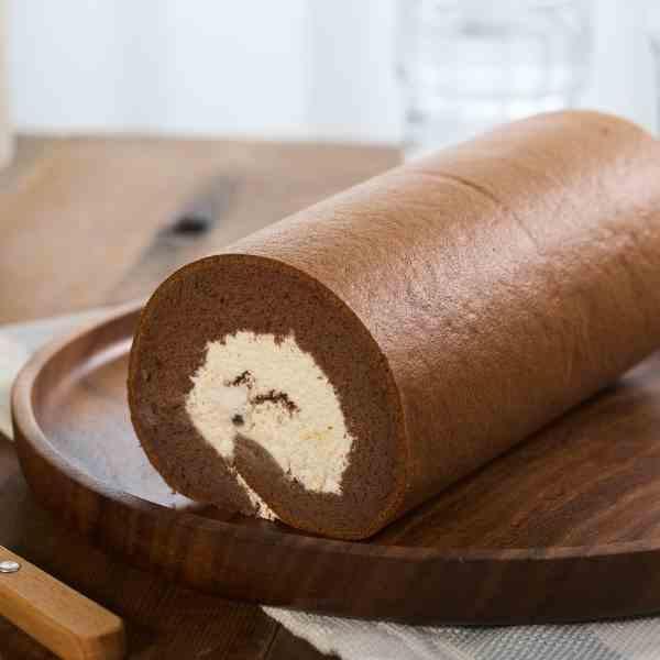 提拉米蘇生乳捲【已含宅配運費】 提拉米蘇生乳捲, 義式卡碰乳酪, 巧克力脆球, 微量咖啡酒, 提拉米蘇, 澳洲乳酪, 義士卡碰, 口感豐富, 無法取代, 純苦巧克力粉