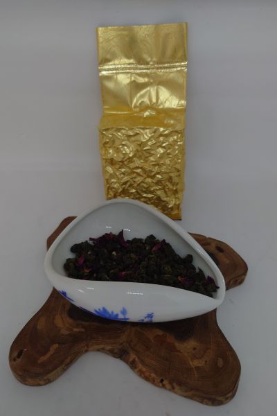 玫瑰冬片春 玫瑰冬片春、玫瑰、冬片、四季春、焙火、花香、熟香、茶葉、茶香、桂花森林