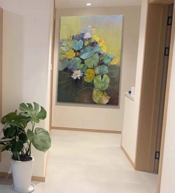 手繪油畫靜謐水韻蓮花荷葉藝術掛畫客廳玄關高級掛畫首選 手繪 畫, 畫 花, 開運風水, 油畫風水畫, 實心黃金, 牡丹花 畫, 財掛畫, 藝術油畫, 風水 掛畫, 手繪牡丹花, 買畫,新麗畫廊