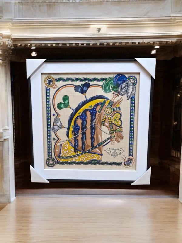 四十年實體店面專業無損絲巾裝框【hermes愛馬仕絲巾LV、Chanel、dior精品絲巾全台收件絲巾裝框宅配寄回】 hermes,絲巾,絲巾框,絲巾裝框,絲巾裱框, hermes絲巾框,愛馬仕絲巾裱框價格,愛馬仕絲巾裱框台中,愛馬仕絲巾風水