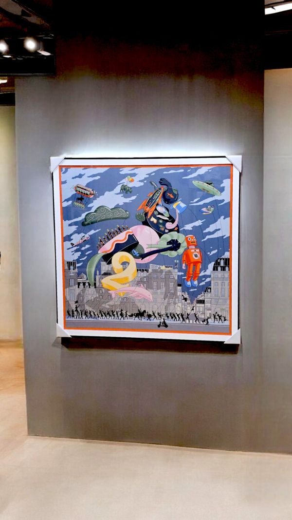 〘2025〙愛馬仕專業絲巾裝框不破壞絲巾 ∣Hermès Parade 90方巾-四十年畫廊老店經營獨家技術 絲巾,絲巾框,絲巾裝框,絲巾裱框,愛馬仕,hermes裝框, hermes裱框,scarfframing,愛馬仕絲巾台北