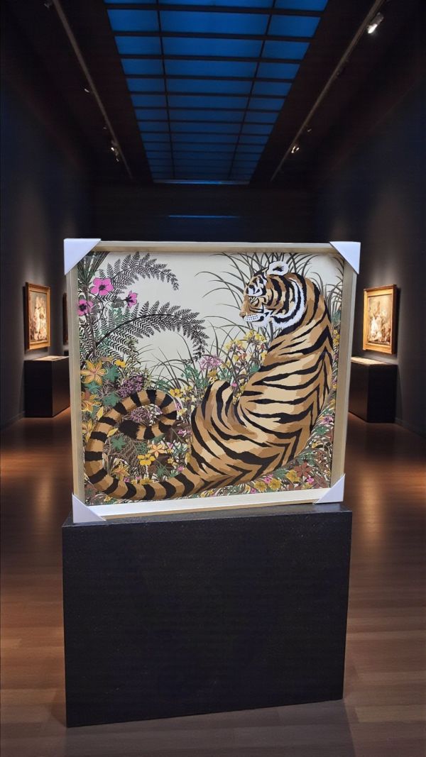 〔實體店面專業絲巾裝框獨家技術〕hermes愛馬仕絲巾lv、Chanel、dior無損絲巾框絲巾裱框日後可拆下使用替換 hermes,絲巾,絲巾框,絲巾裝框,絲巾裱框, hermes絲巾框,愛馬仕絲巾裱框價格,絲巾裱框台北,絲巾桃園,絲巾框愛馬仕