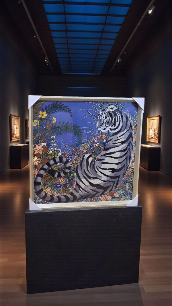 〔四十年實體店面專業絲巾裝框獨家技術〕hermes愛馬仕絲巾lv、Chanel、dior無損絲巾框絲巾裱框日後可拆下使用替換 hermes,絲巾,絲巾框,絲巾裝框,絲巾裱框, hermes絲巾框,愛馬仕絲巾裱框價格,絲巾裱框台北,絲巾桃園,絲巾框愛馬仕