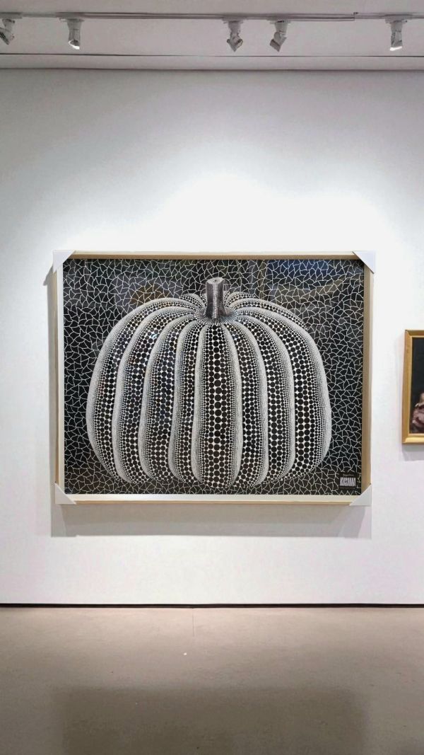 草間彌生經典南瓜專業絲巾裝框/四十年全台最多絲巾框成品好評分享／不破壞絲巾不上釘不上漿日後可直接拆下使用替換/各品牌絲巾全台收件宅配到家 草間彌生絲巾,絲巾,絲巾框,絲巾裝框,絲巾裱框, hermes絲巾框,愛馬仕絲巾裱框價格,絲巾裱框台北,絲巾桃園,絲巾裱框threads