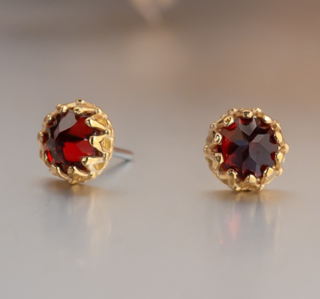 Anatometal-18K鉚釘皇冠 40en歐美耳飾,歐美耳環,14K耳環,不過敏耳環,歐美風格,19k純金,輕奢耳飾,實驗室培育鑽