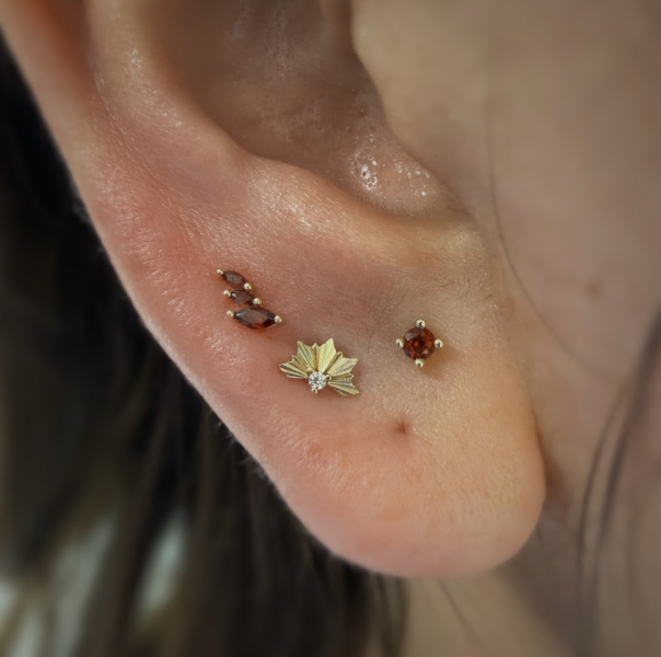 BD-三葉石榴石 40en歐美耳飾,歐美耳環,14K耳環,不過敏耳環,歐美風格,14k純金,輕奢耳飾,鈦金屬,鈦合金