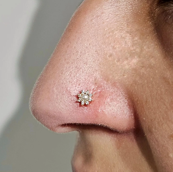 BD-淡水珍珠之花(成對販售) 40en歐美耳飾,歐美耳環,14K耳環,不過敏耳環,歐美風格,14k純金,輕奢耳飾,鈦金屬,鈦合金