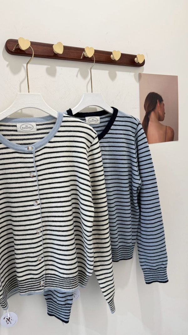 撞色條紋針織衫 