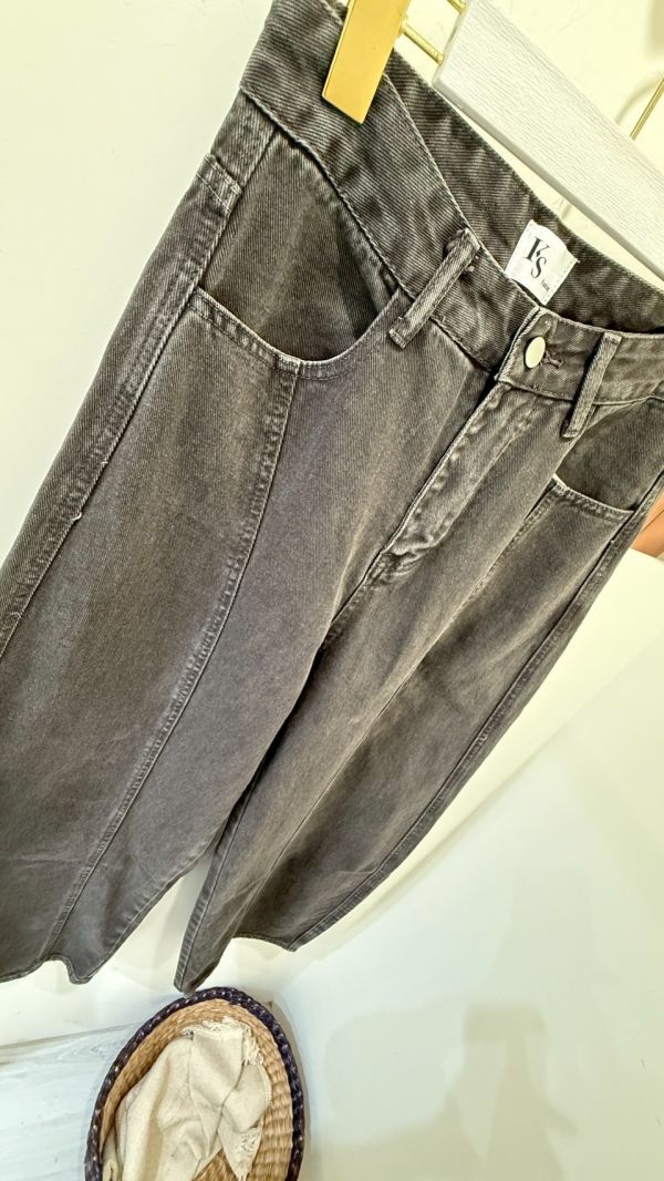 水洗牛仔切線彎刀褲 