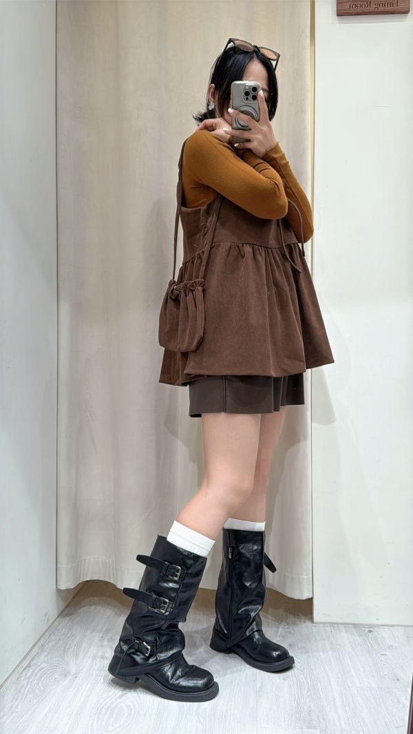 【小立領針織衫+燈芯絨背心裙套裝-附小包】 