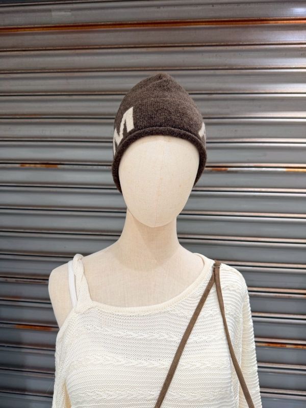 MIA薄款個性毛帽 