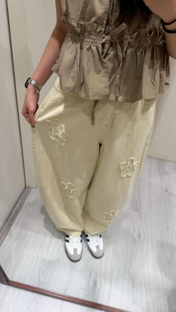 【毛毛花朵繭型褲】 