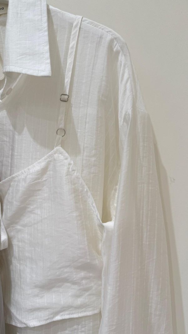 【疊穿吊帶條紋襯衫】 