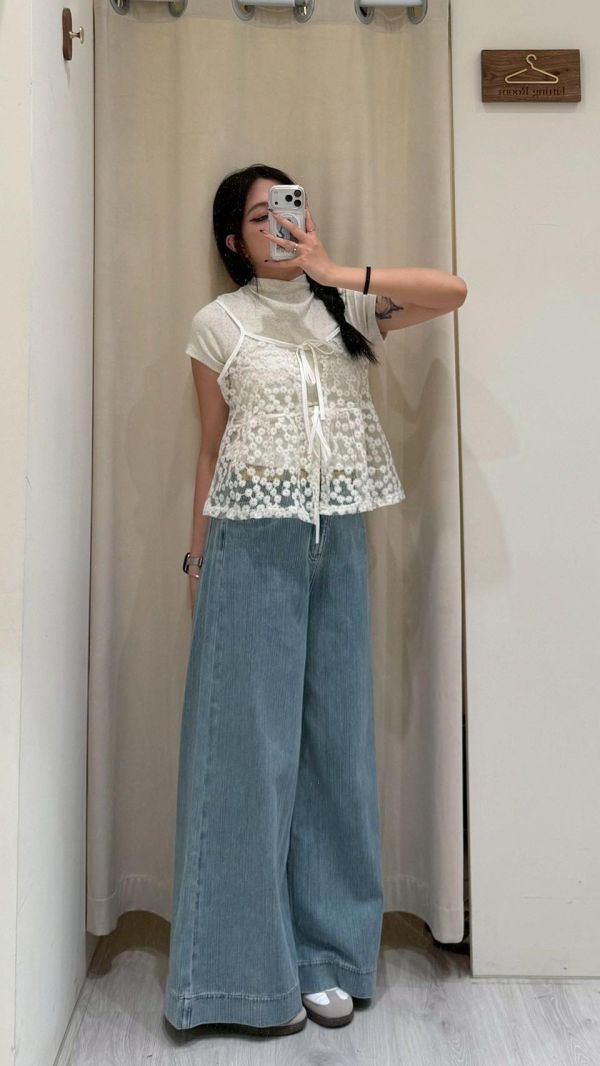 【刺繡小雛菊綁帶吊帶背心】 