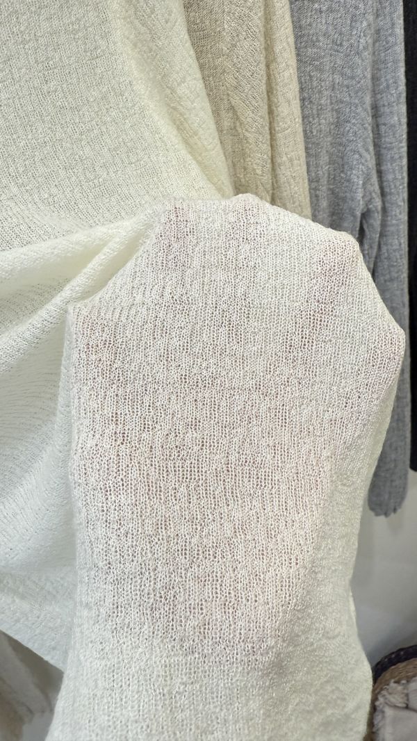 羊毛樹枝紋高領內搭 