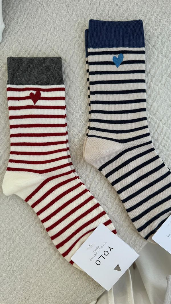 【韓國條紋愛心襪子】 