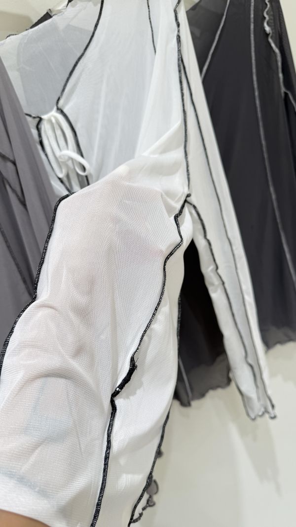 木耳邊網紗綁帶上衣 