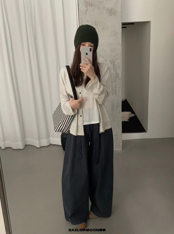 假兩件式日常必備款上衣 