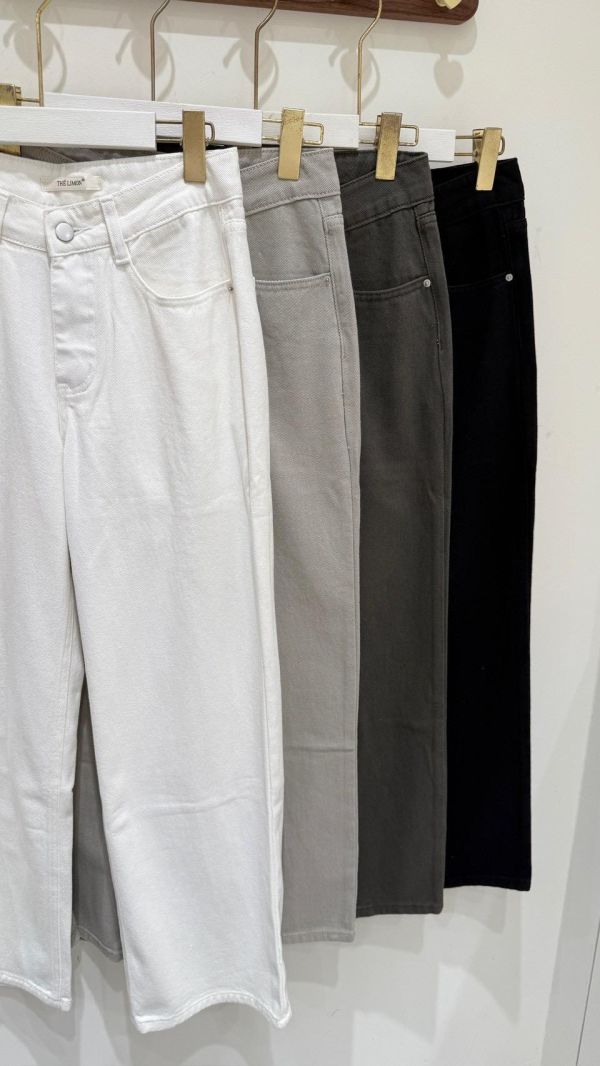 【高腰直筒牛仔褲】 