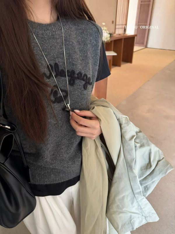 【刺繡針織背心】 