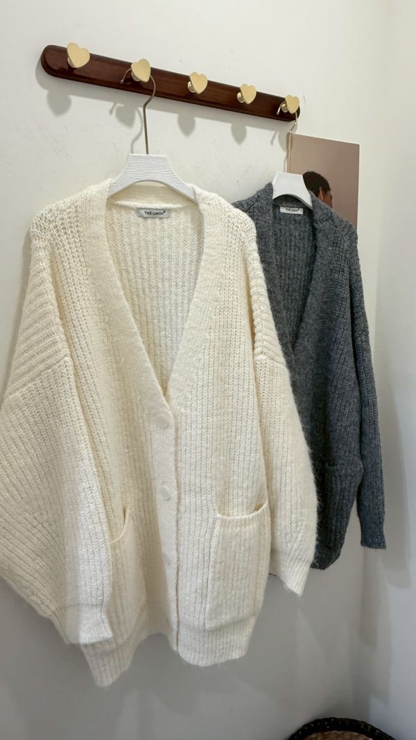 柔霧系蓬鬆開襟針織罩衫 