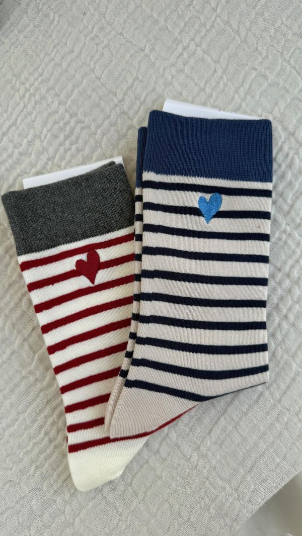 【韓國條紋愛心襪子】 